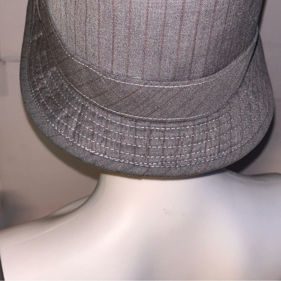 Vintage Goorin Brothers Grey Pinstriped Retro
Bucket Hat - Picture 5 of 8
